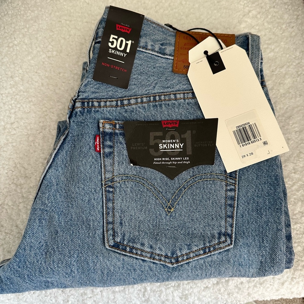501 Levi’s high waisted skinny jeans. Size 29